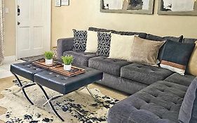Glam 2 Bedroom Apartment Close To Nsu In Cooper City