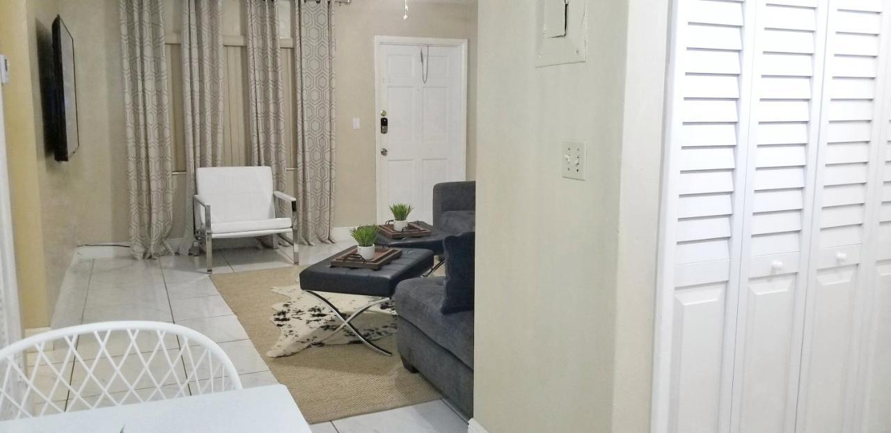 Glam 2 Bedroom Apartment Close To Nsu In Cooper City Exterior photo